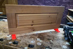 Dom Foot - workshop jig to hold Festool Domino parts