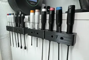 Vanquish Tool Holder
