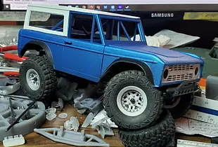 SCX24 EARLY STYLE BRONCO BODY AND COMPONENTS