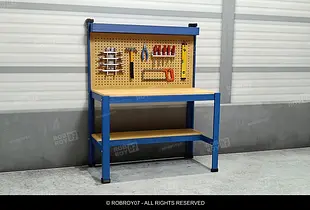 1/10 Workbench With Tools 