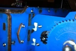 Extruder drive silencer