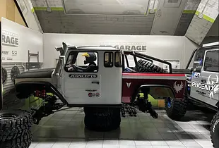 VANQUISH PHOENIX VS4-10 REAR FENDER