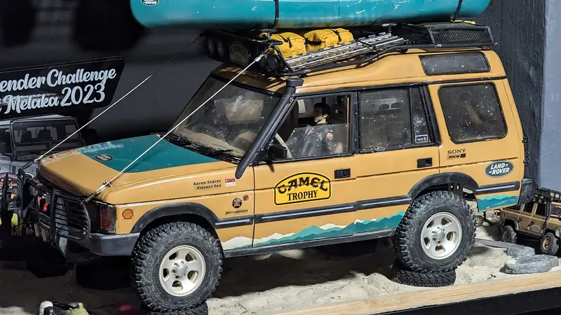 Land Rover Discovery Side Trim