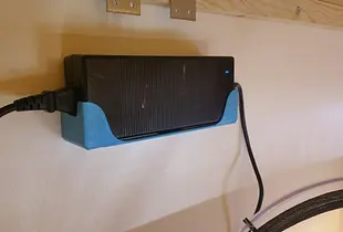 A better UM2 Power Supply Holder