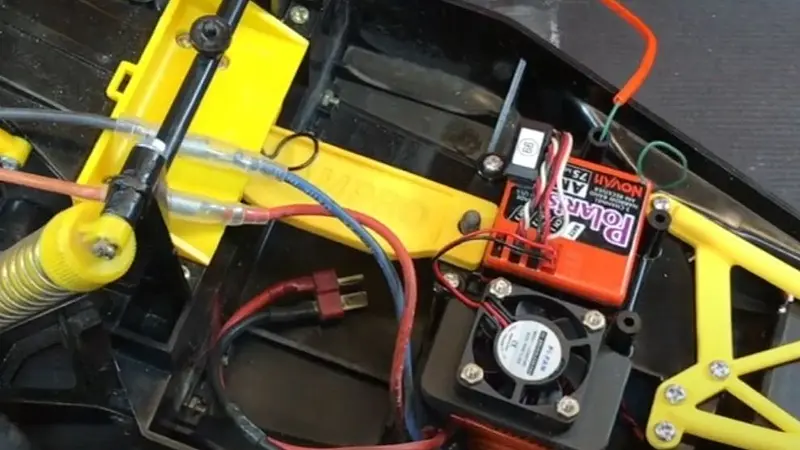 Tamiya Falcon Battery Retainer